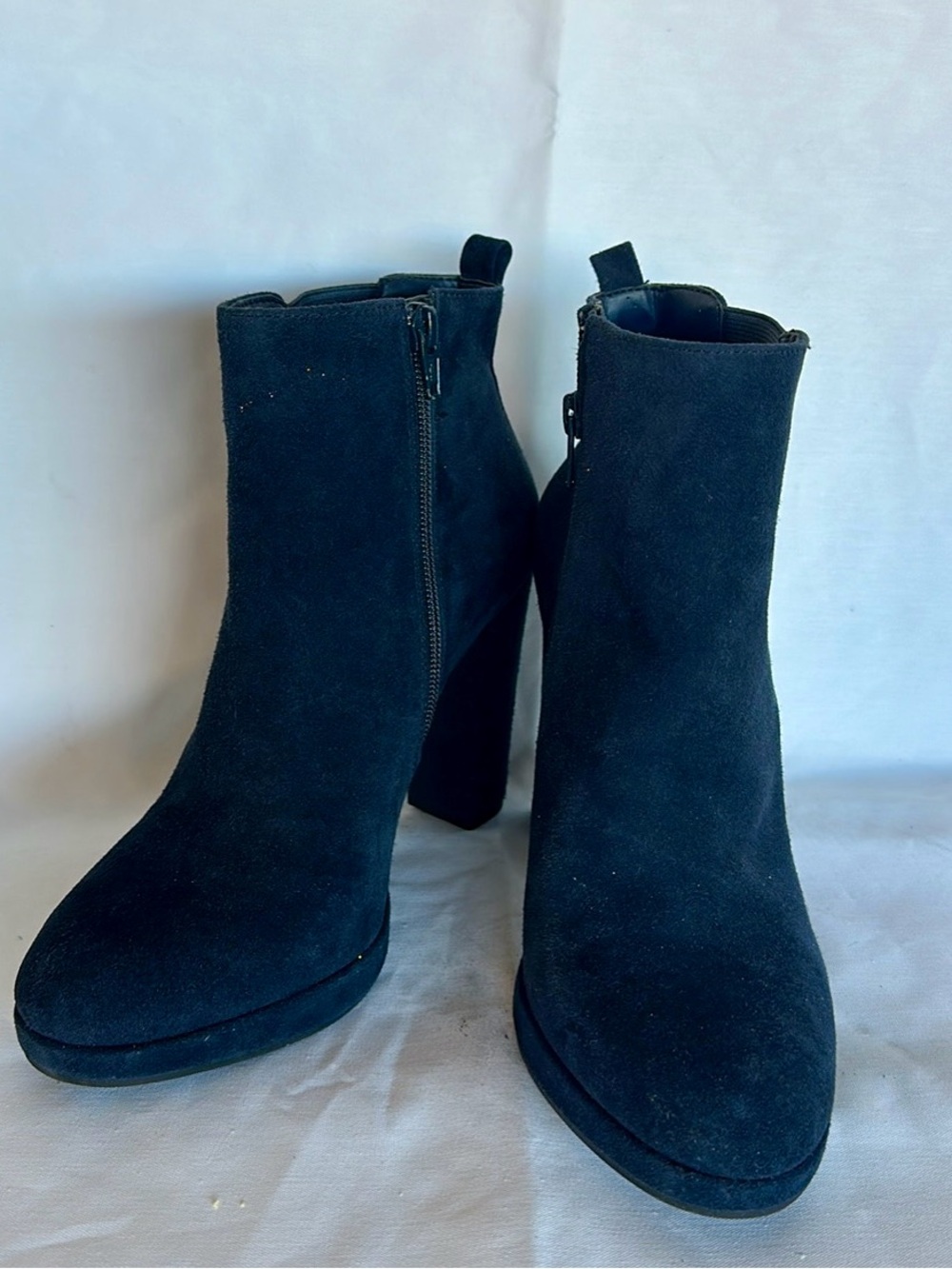 Nwot Women's dark blue High Heel Ankle Boots 8.5